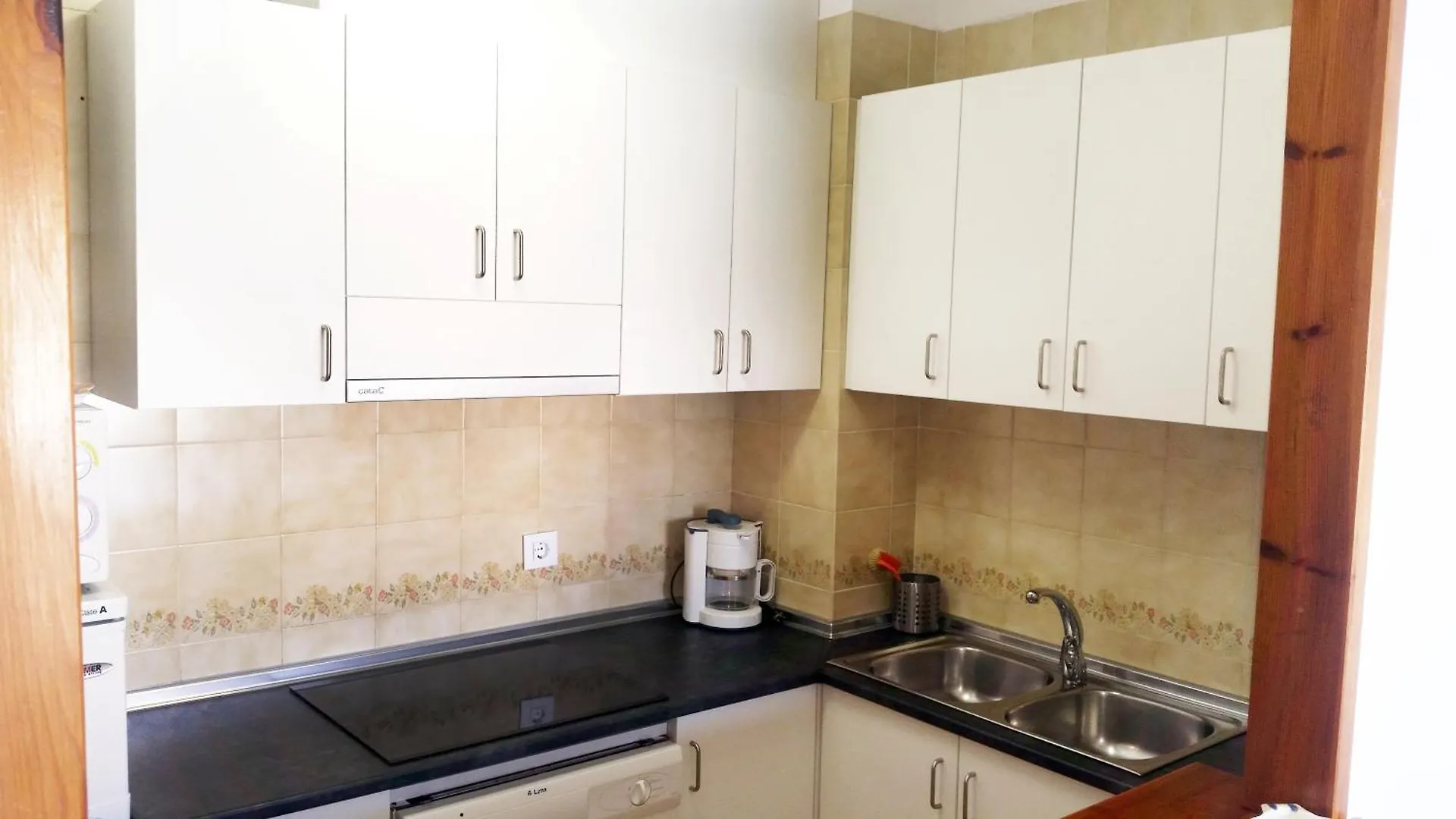 דירות אמפוריבראבה Edificio La Sardana