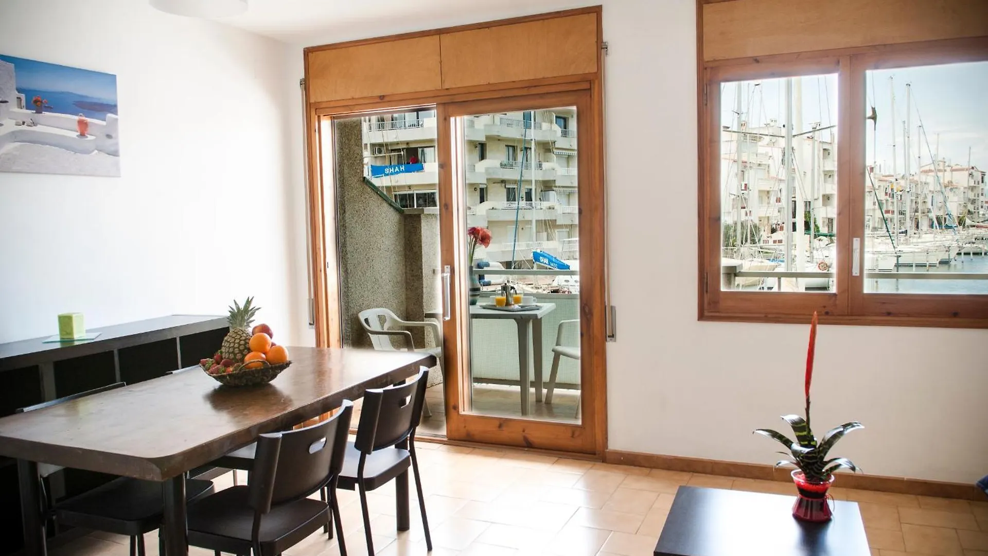 דירות אמפוריבראבה Edificio La Sardana 0*,  ספרד